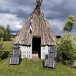 Kaliininkuja 1 *